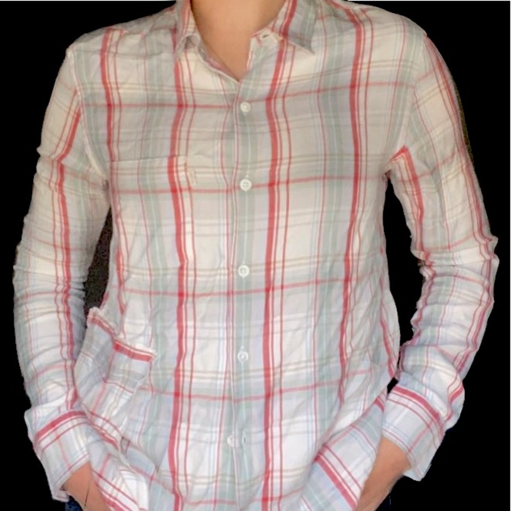Levi’s Plaid Button Up Shirt